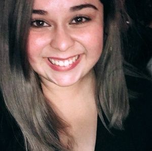 Meet your Posher, Esmeralda